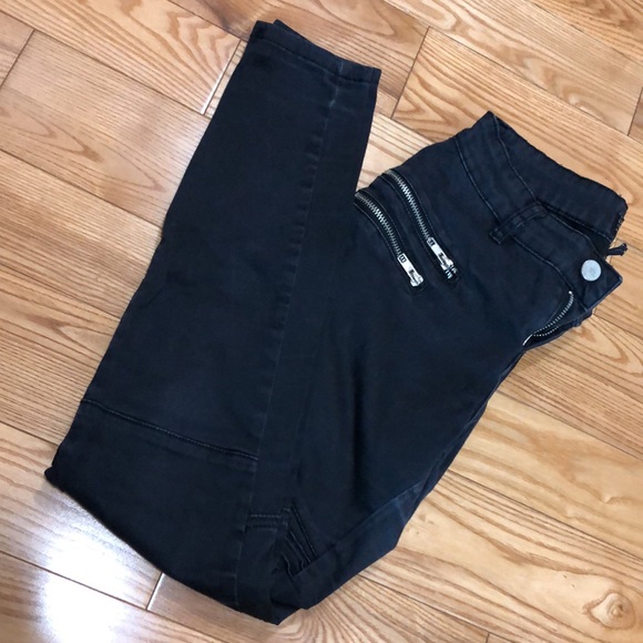 Black Skinny Jeans With Zippers - Picture 2 of 5